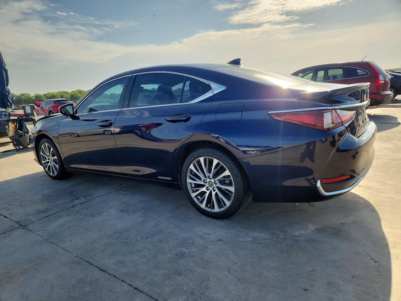 2019 LEXUS ES 300h
