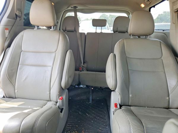 2015 TOYOTA SIENNA
