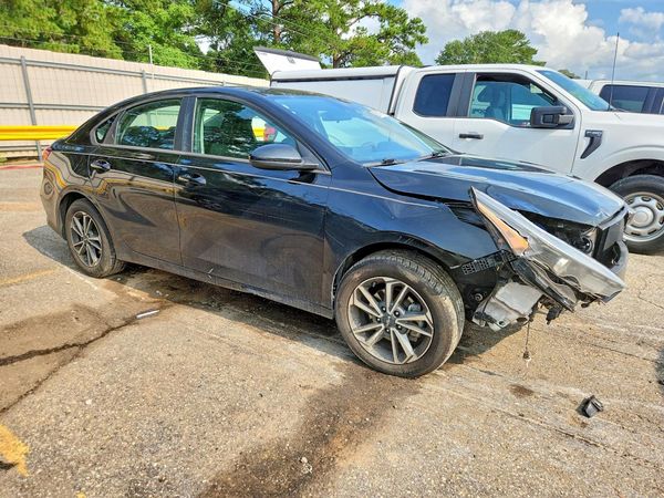 2022 KIA FORTE FE, LXS