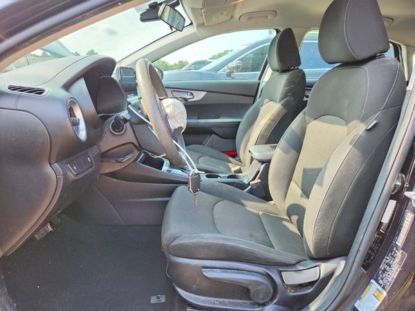 2022 KIA FORTE FE, LXS