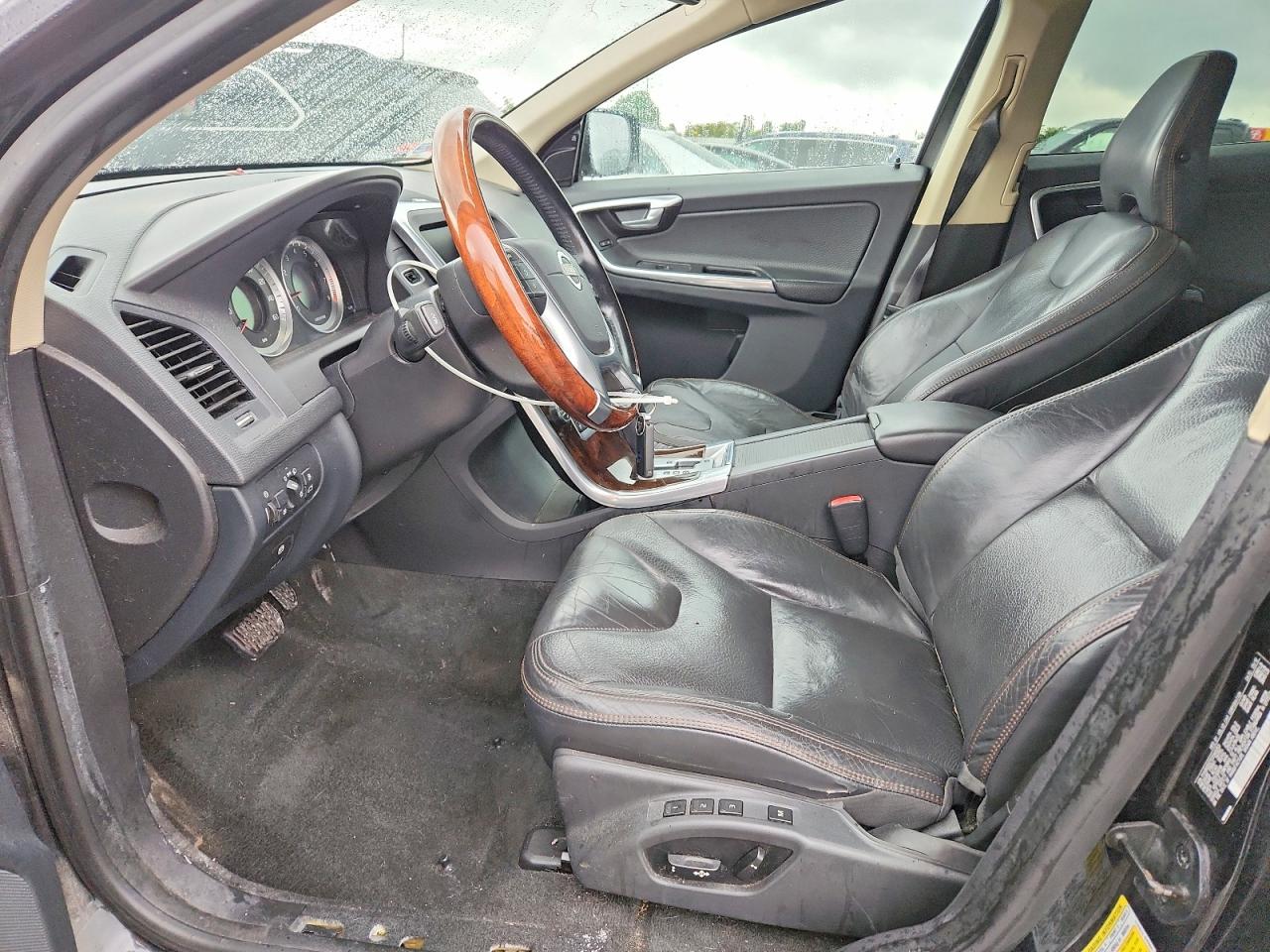2012 VOLVO XC60