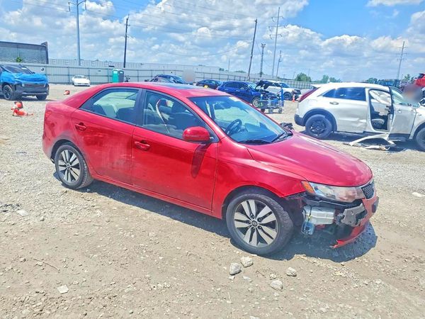 2013 KIA FORTE