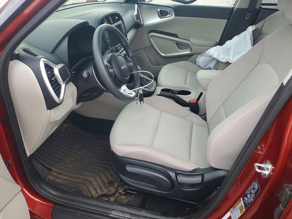 2025 KIA SOUL LX, S