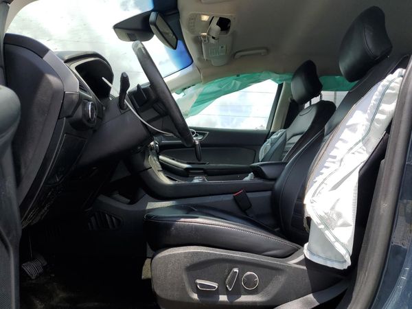 2019 FORD EDGE SEL — DENT