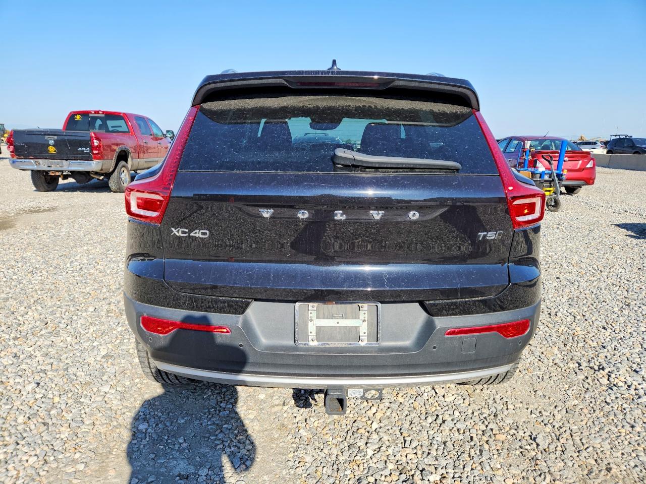 2019 VOLVO XC40 Momentum