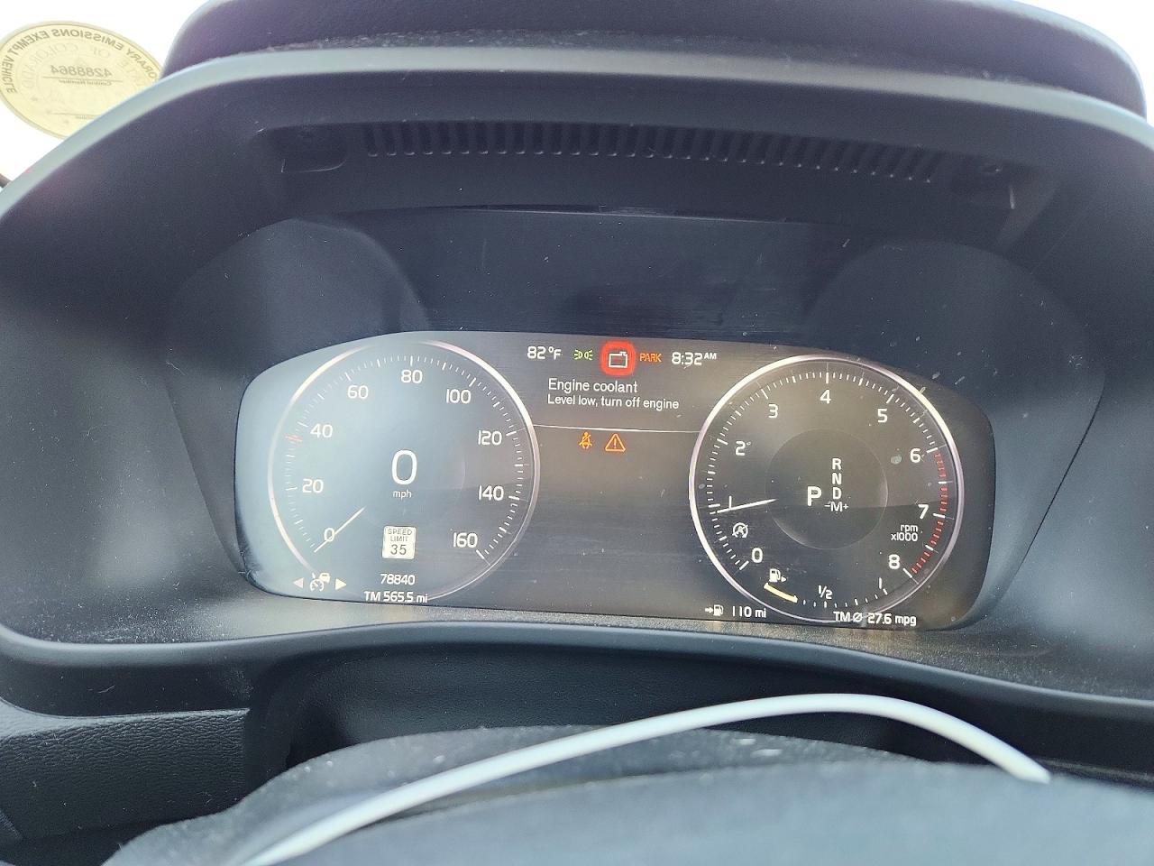 2019 VOLVO XC40 Momentum