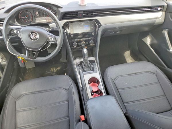 2021 VOLKSWAGEN PASSAT SE