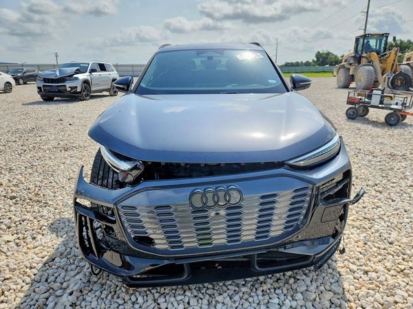 2025 AUDI SQ6 E-TRON
