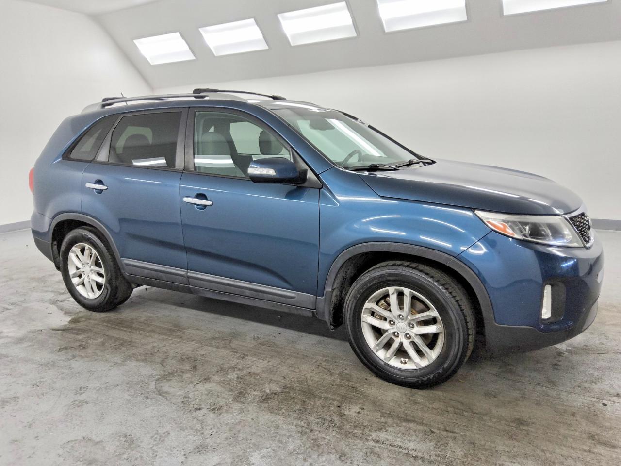 2015 KIA SORENTO GL