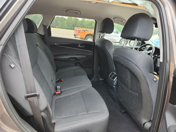 2019 KIA SORENTO L, LX, S