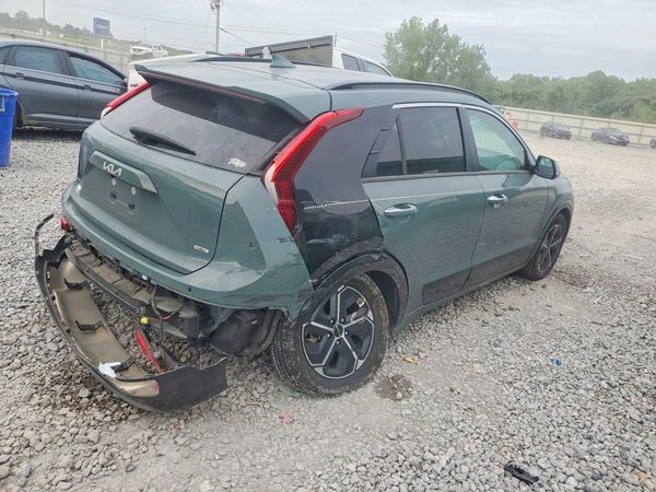 2023 KIA NIRO SX