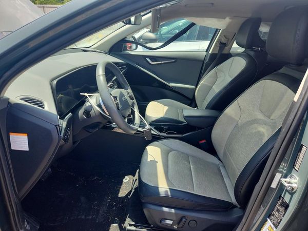 2023 KIA NIRO SX