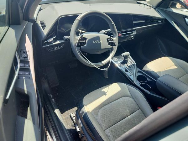2023 KIA NIRO SX