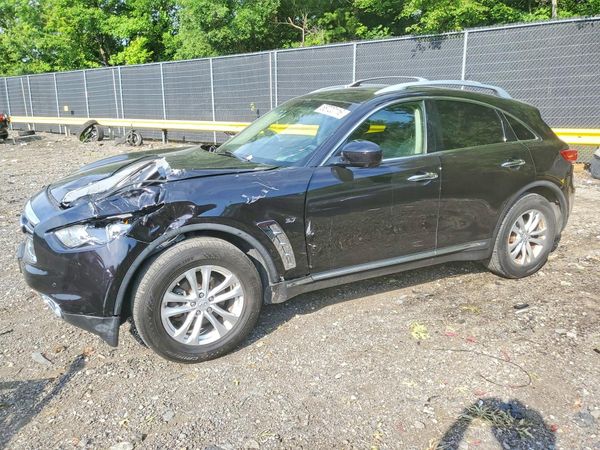 2015 INFINITI QX70