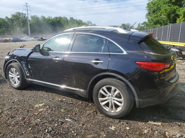 2015 INFINITI QX70