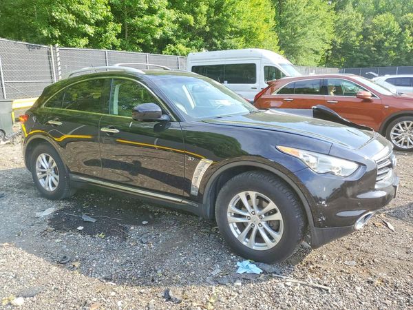 2015 INFINITI QX70