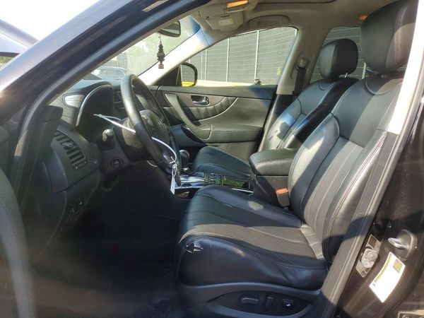2015 INFINITI QX70