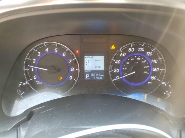 2015 INFINITI QX70