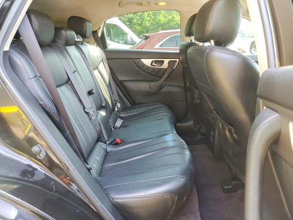 2015 INFINITI QX70