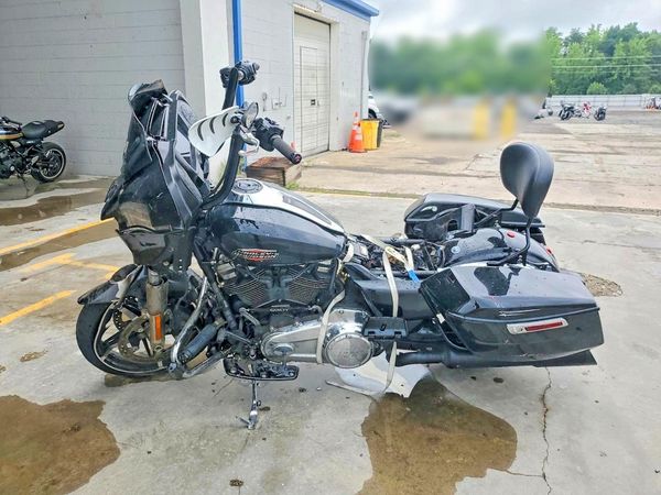 2024 HARLEY-DAVIDSON FL
