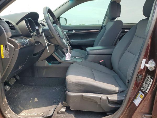 2013 KIA SORENTO Base / LX