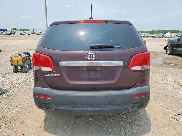 2013 KIA SORENTO Base / LX