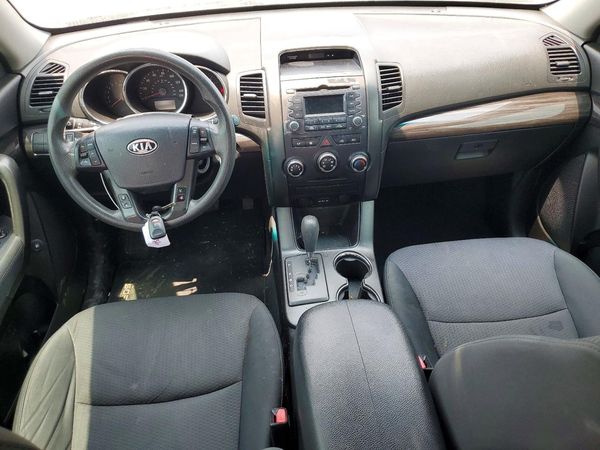 2013 KIA SORENTO Base / LX