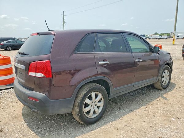 2013 KIA SORENTO Base / LX