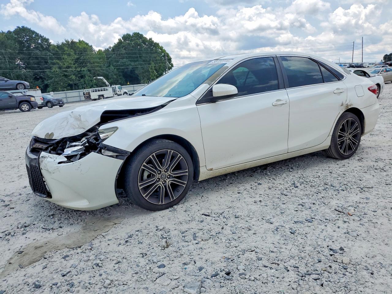2016 TOYOTA CAMRY