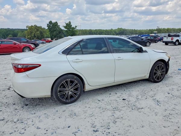 2016 TOYOTA CAMRY