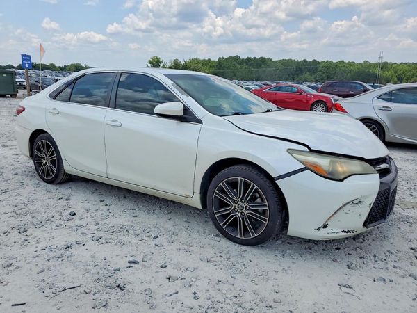 2016 TOYOTA CAMRY