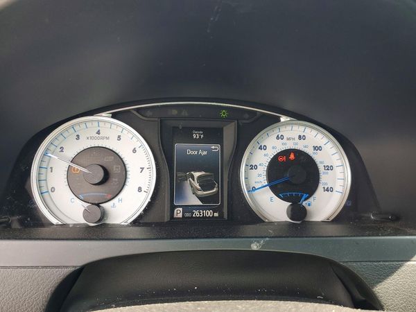 2016 TOYOTA CAMRY