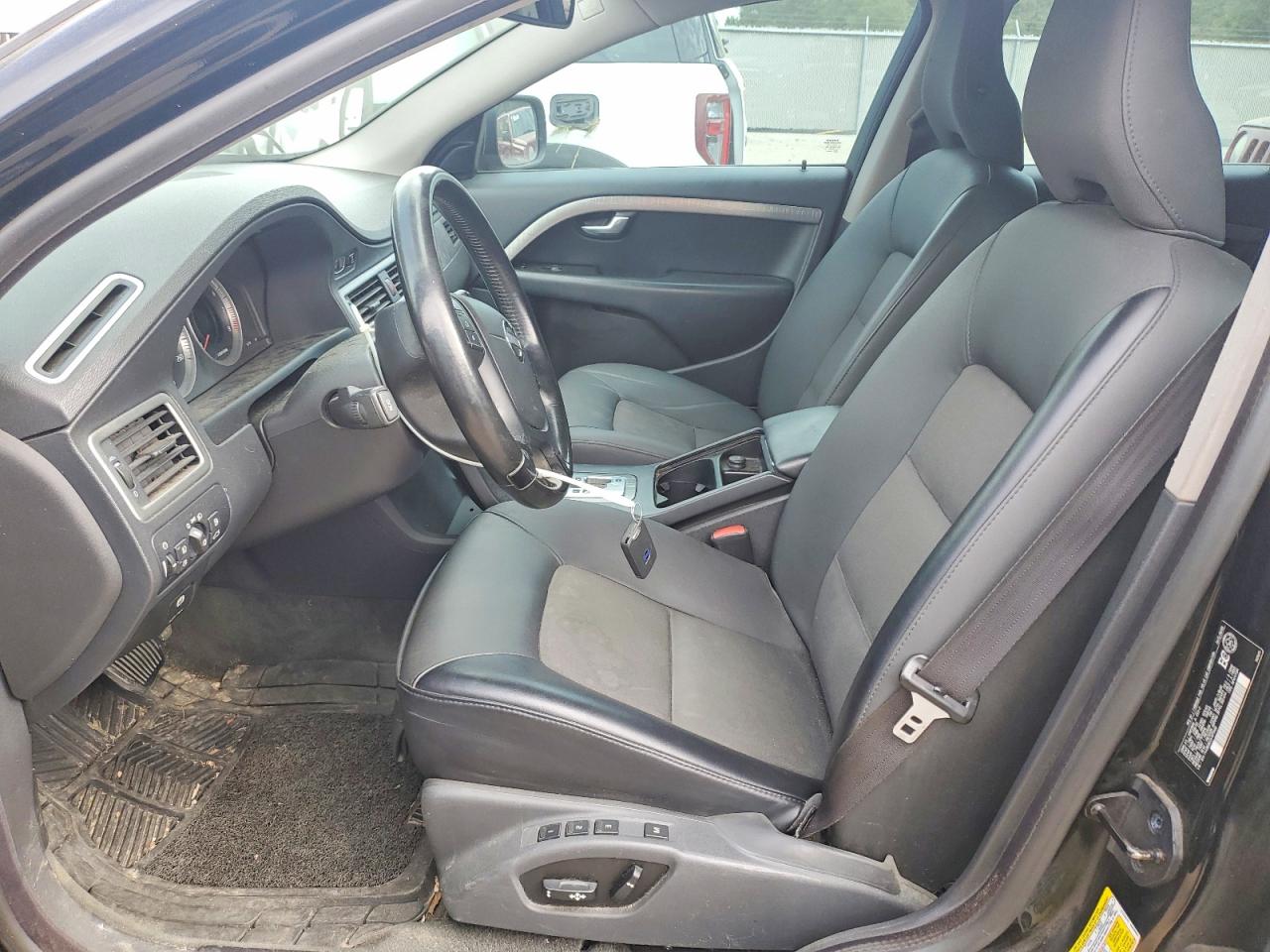 2010 VOLVO XC70