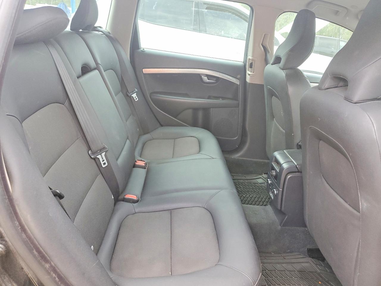 2010 VOLVO XC70
