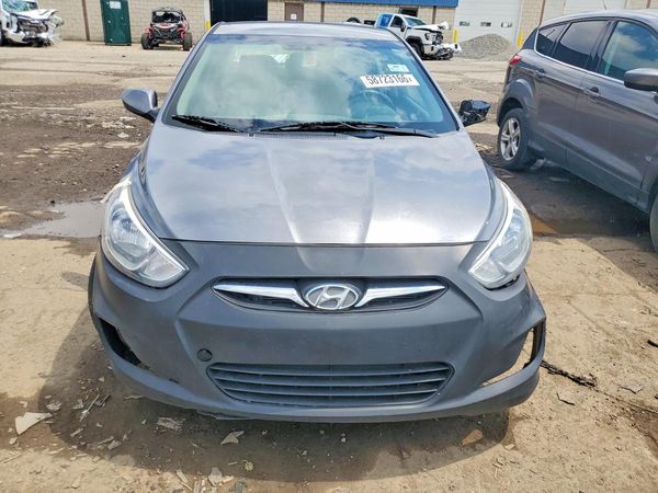 2017 HYUNDAI ACCENT SE Base