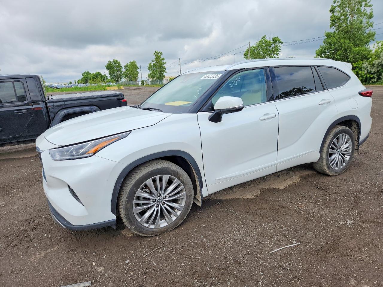 2022 TOYOTA HIGHLANDER Platinum