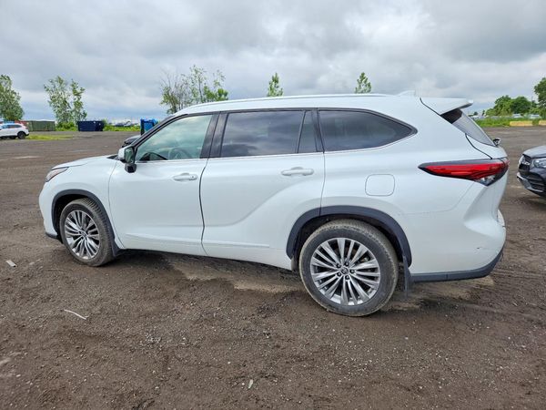2022 TOYOTA HIGHLANDER Platinum