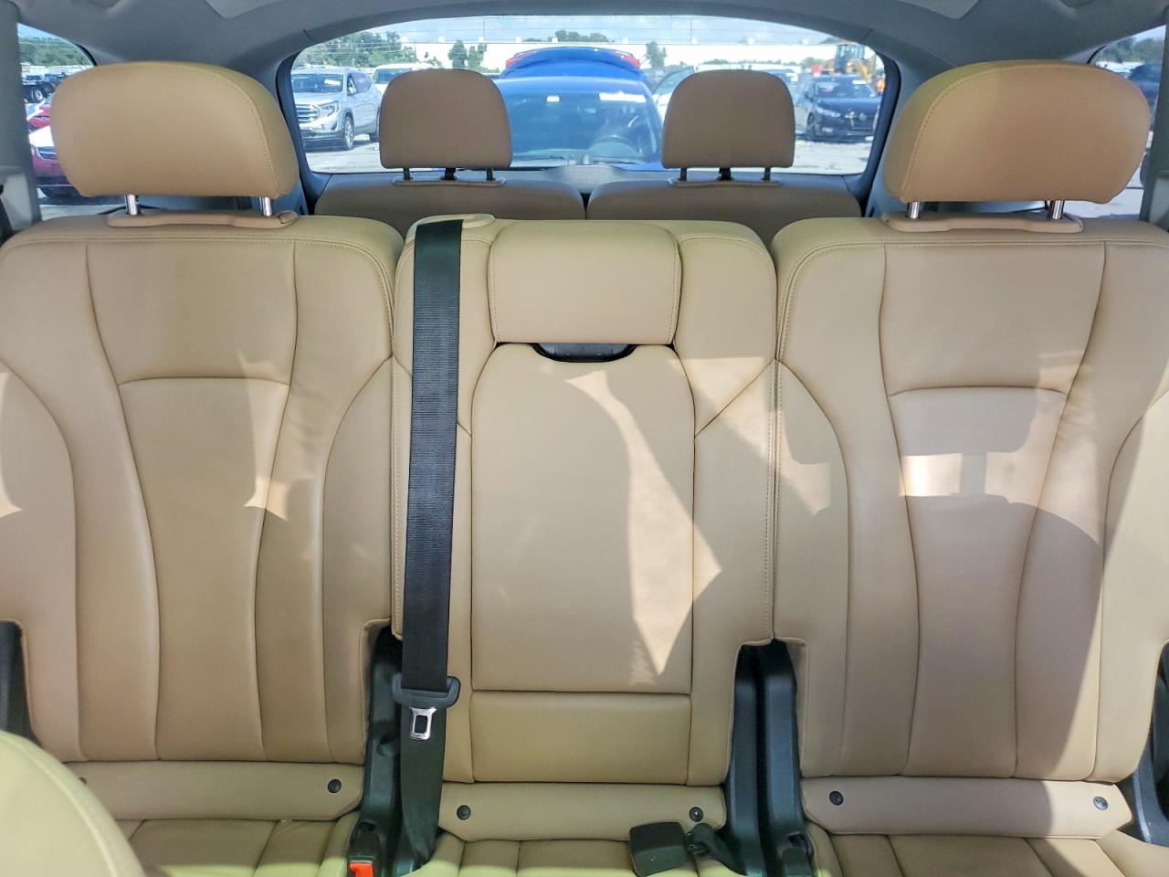 2021 AUDI Q7 quattro Premium Plus