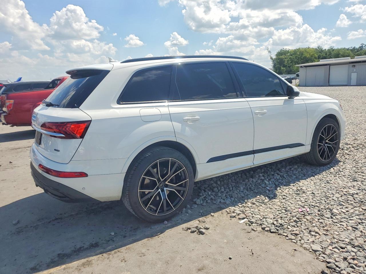 2021 AUDI Q7 quattro Premium Plus