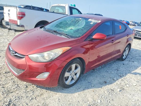 2013 HYUNDAI ELANTRA