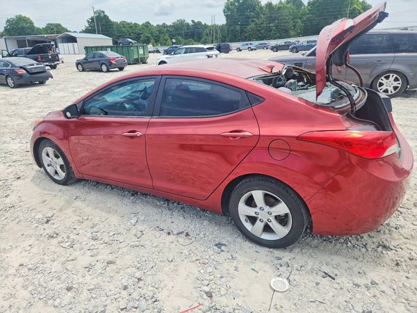 2013 HYUNDAI ELANTRA