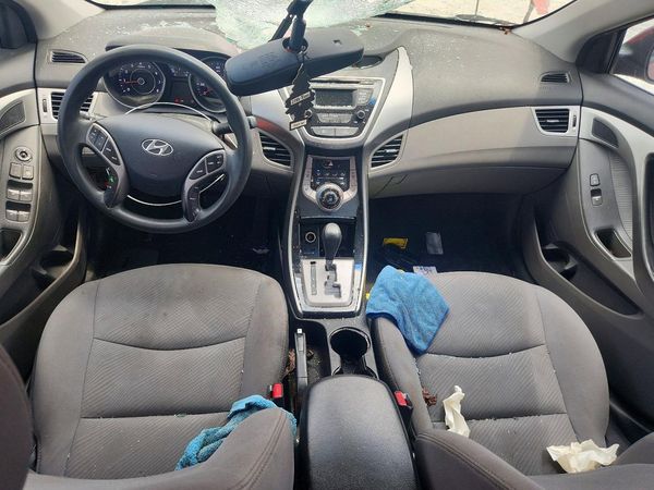 2013 HYUNDAI ELANTRA