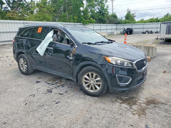 2016 KIA SORENTO L / LX