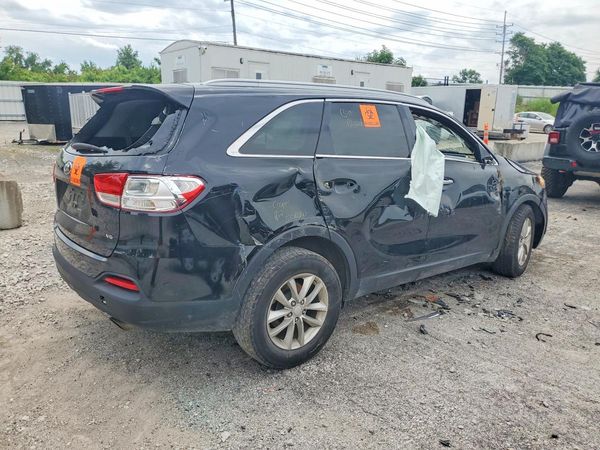 2016 KIA SORENTO L / LX