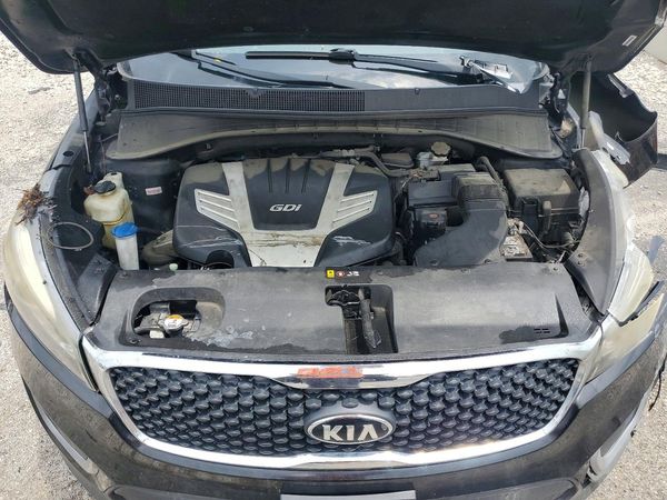 2016 KIA SORENTO L / LX