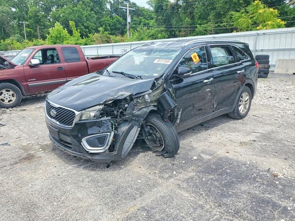 2016 KIA SORENTO L / LX