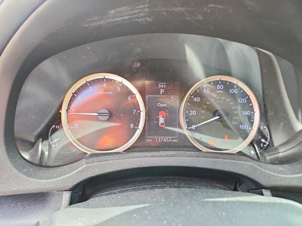 2016 LEXUS IS 200t