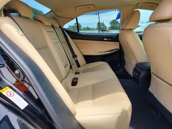 2016 LEXUS IS 200t