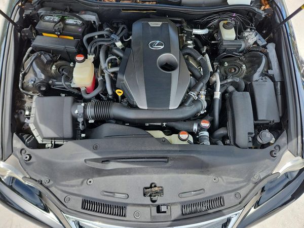 2016 LEXUS IS 200t