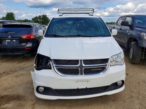 2019 DODGE GRAND CARAVAN SE